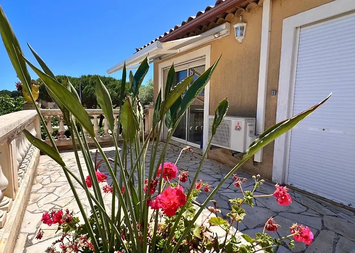 Les Terrasses De Giens Villa *