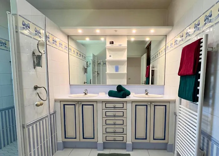 Les Terrasses De Giens